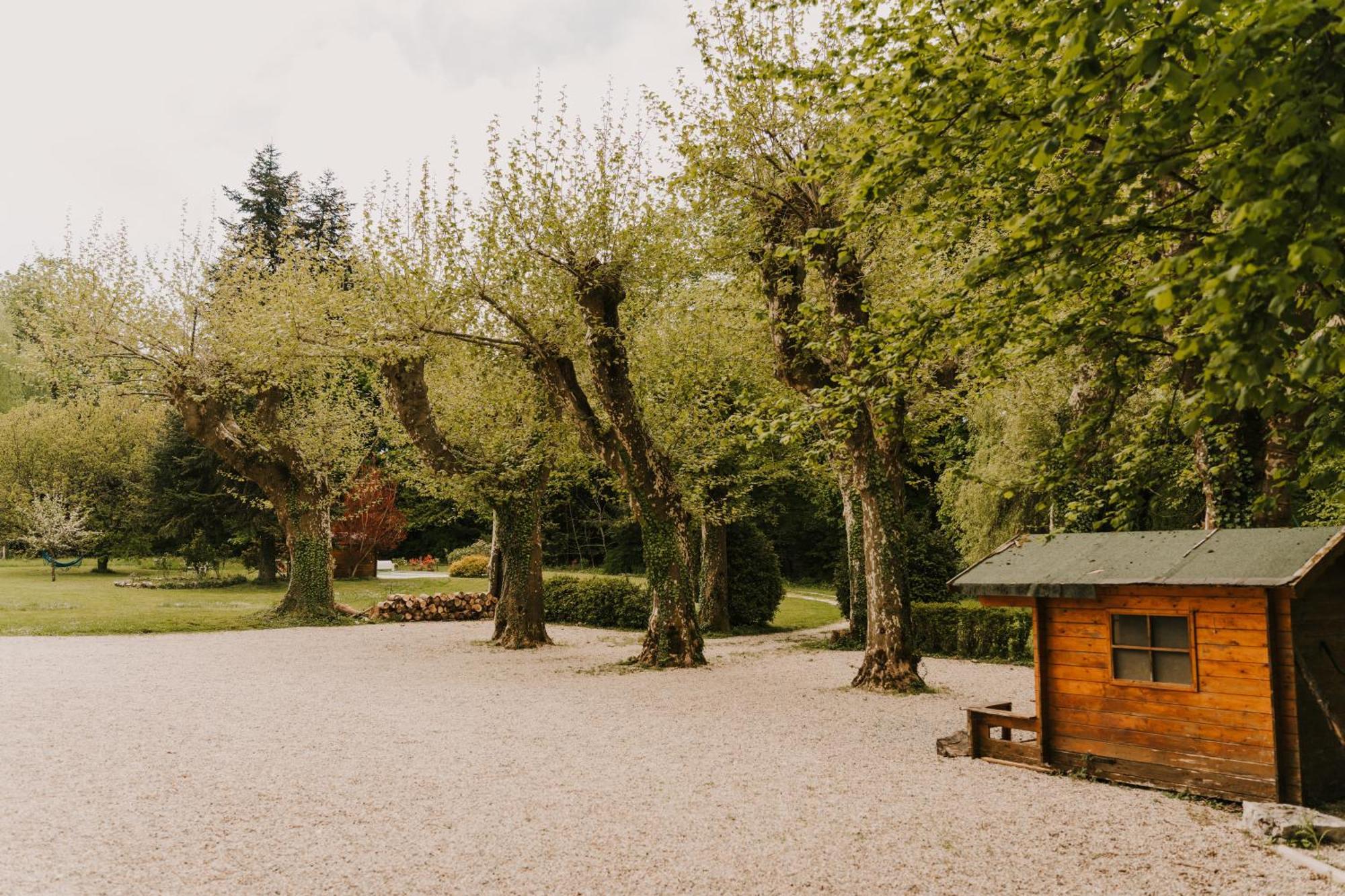 Maison D'Hotes Et Gite De Charme Avec Piscine, La Lhuiseraie Exteriér fotografie