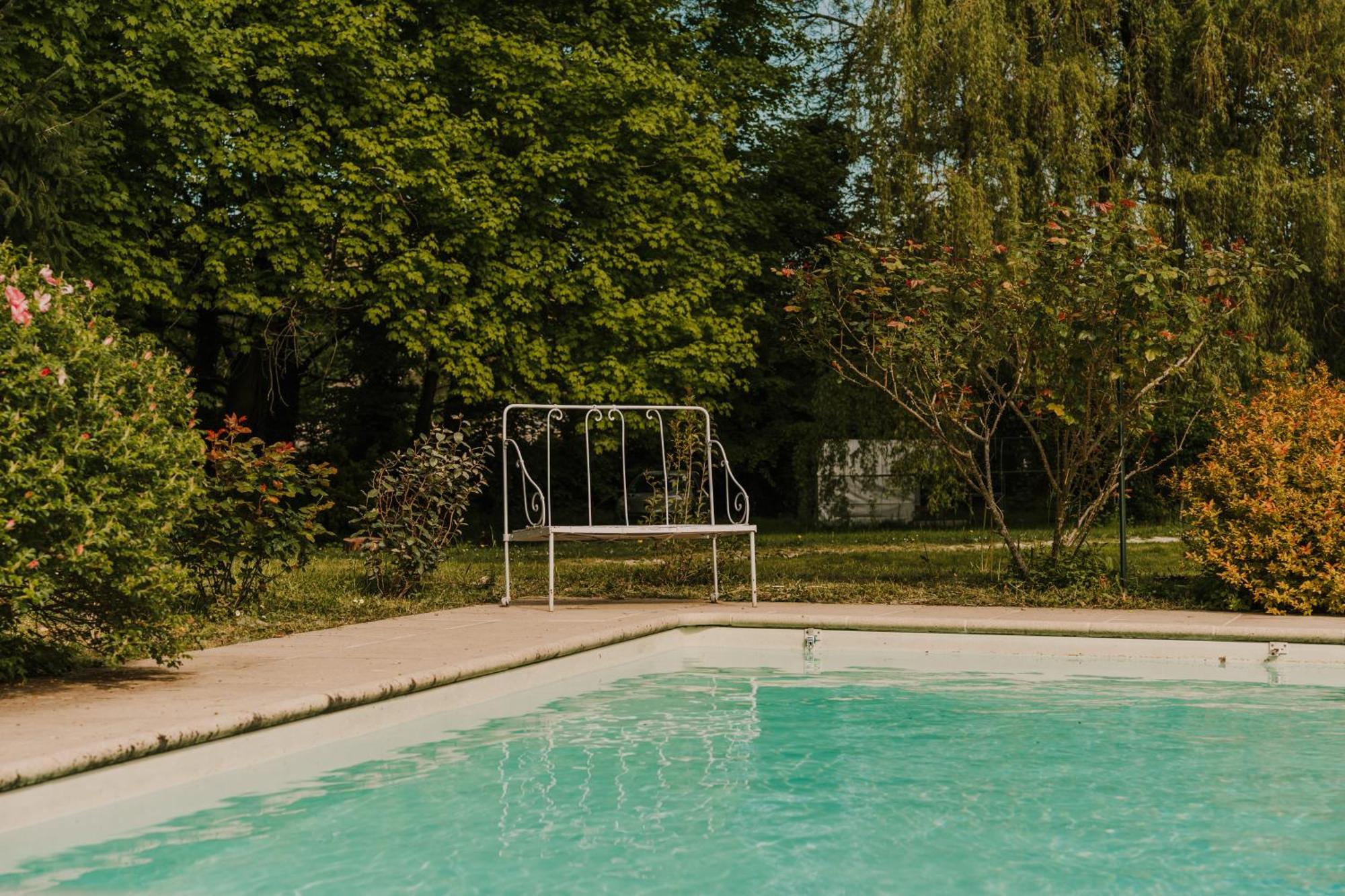 Maison D'Hotes Et Gite De Charme Avec Piscine, La Lhuiseraie Exteriér fotografie