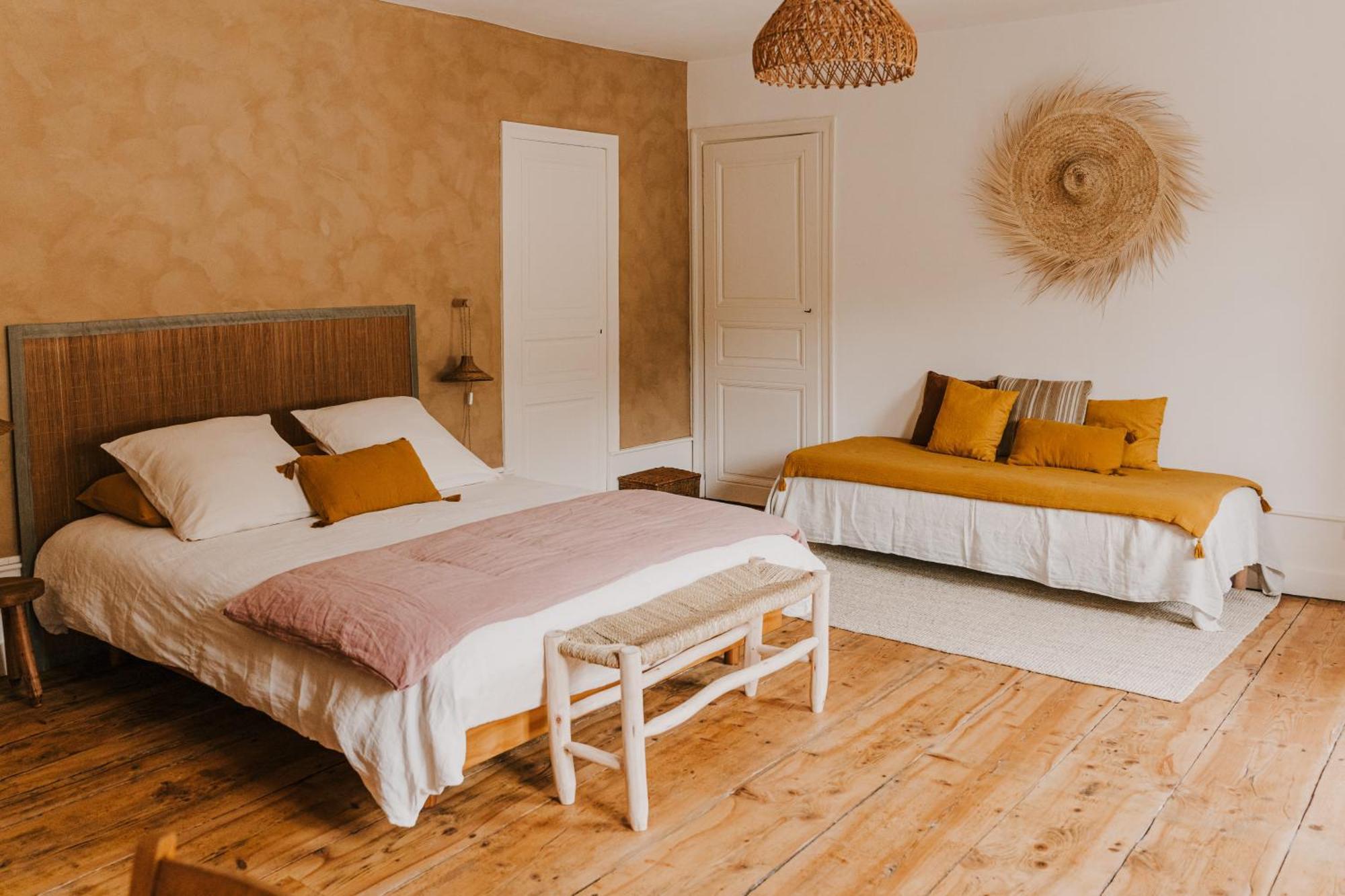Maison D'Hotes Et Gite De Charme Avec Piscine, La Lhuiseraie Pokoj fotografie